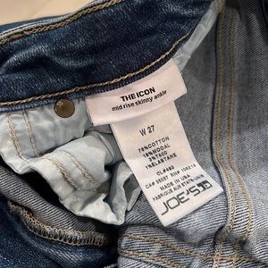 Joe’s Jeans, 27W The Icon mid rise skinny ankle